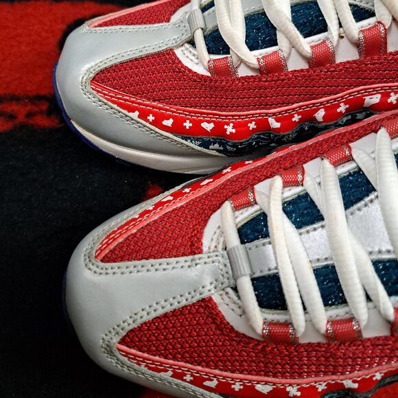 Women 7.5 / 6Y Nike Air Max 95 Ugly Christmas Sweater Sneakers - CT1593-100 - Picture 9 of 14